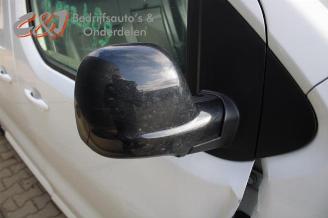 Peugeot Expert Expert (V1/VA/VB/VE/VF/VT/VY), Van, 2016 2.0 Blue HDi 180 16V picture 13