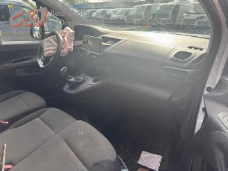 Peugeot Partner Partner (EF/EU), Van, 2018 1.5 BlueHDi 100 picture 20