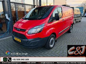 Vaurioauto  commercial vehicles Ford Transit Custom  2017/2