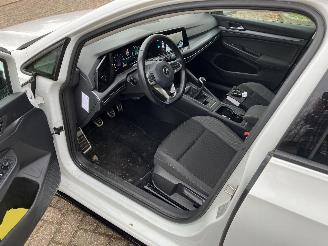 Volkswagen Golf 1.5 TSI R-LINE picture 6