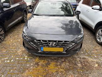 Hyundai I-30  picture 2