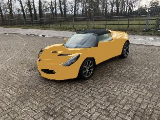 krockskadad bil auto Lotus Elise 111R 190 PK 2005/6