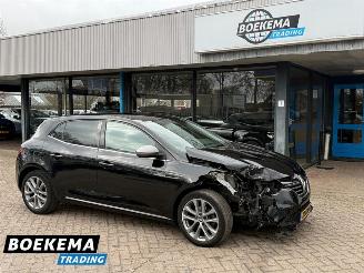 Unfallwagen Renault Mégane 1.2 TCe GT-Line Navigatie Keyless Climate Control 2017/11