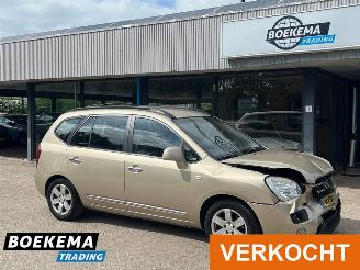 Schadeauto Kia Carens 2.0 CVVT X-ecutive 7p. Aut. Navigatie Climate Cruise 2008/2