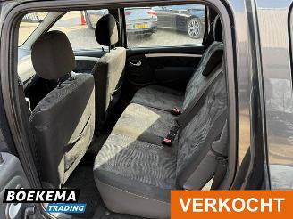 Dacia Logan MCV 1.6 16V Lauréate 7-Persoons Airco picture 14