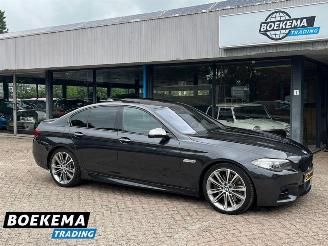 uszkodzony samochody osobowe BMW M550 5-Serie M550XD xDrive High Exe Open-Dak Elec-Trekhaak Stoelverkoeling HUD Memory 2015/2