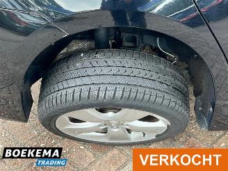 Toyota Prius 1.8 Comfort Xenon Keyless Navi Climate Cruise picture 14