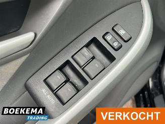 Toyota Prius 1.8 Comfort Xenon Keyless Navi Climate Cruise picture 23