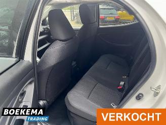 Toyota Yaris 1.5 Hybrid Keyless Navi Climate Cruise stoelverw. picture 16