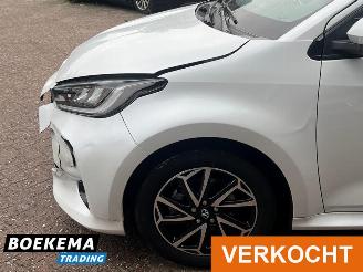 Toyota Yaris 1.5 Hybrid Keyless Navi Climate Cruise stoelverw. picture 7