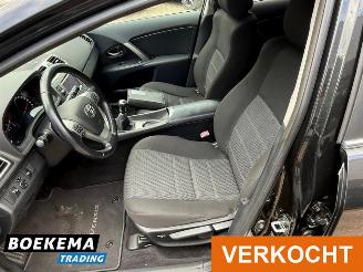 Toyota Avensis wagon 1.8 VVTi Business Navigatie Harman Kardon Camera PDC Cruise picture 12