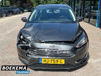 Ford Focus Wagon 1.5 TDCI Titanium Navigatie Climate Cruise PDC Trekh. picture 5