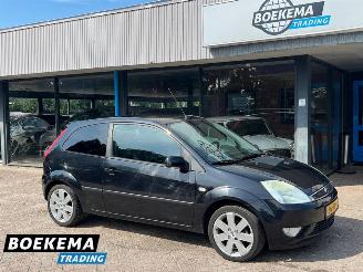 Vaurioauto  passenger cars Ford Fiesta 1.3 Futura Airco Trekhaak 2005/5