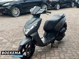 Peugeot  Kisbee RS 4T 45KM picture 5