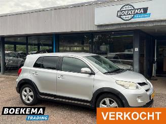 Vaurioauto  passenger cars Toyota Urban Cruiser 1.3 VVT-i Aspiration Navi Climate Trekh. 2011/1