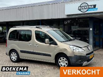 skadebil auto Peugeot Partner Tepee 1.6 VTi XT Rolstoel Lift Airco 5-Persoons 2011/1