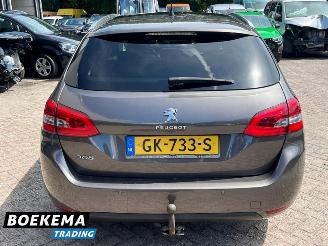 Peugeot 308 SW 1.2 PureTech Executive Glazen-Dak Navigatie Climate Cruise picture 14