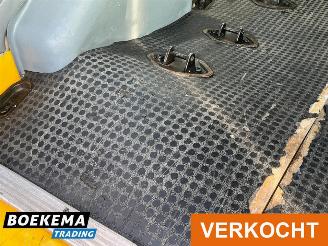 Ford Transit 300S 2.2 TDCI 9-Persoons Airco picture 16