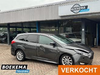 uszkodzony samochody osobowe Ford Focus Wagon 1.5 TDCI ST-Line Leer Navi Camera Clima Cruise PDC 2018/7