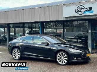 Voiture accidenté Tesla Model S 85 Base FREE SUPER CHARGE Autopilot Leder BTW 2015/2