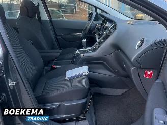 Peugeot 5008 1.6 THP ST Aut Panorama Navigatie Climate Cruise PDC Glazen dak picture 19