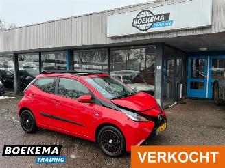 Auto incidentate Toyota Aygo 1.0 VVT-i X-Wave Open-Dak Airco Cruise 2015/7