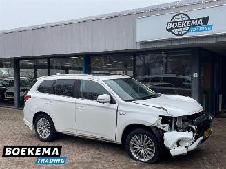 Mitsubishi Outlander 2.4 PHEV Intense+ Pano Leer Stoel/Stuurverw. Navi Camera PDC 2020/10