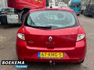 Renault Clio  picture 15