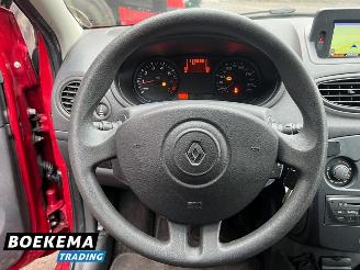 Renault Clio  picture 24