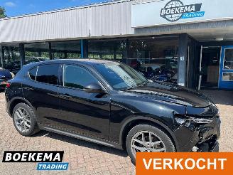 Damaged car Alfa Romeo Stelvio 2.0 T AWD Super Stoel-/Stuur Verwarming Memory Keyless 2018/6