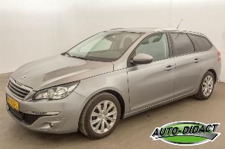 Coche accidentado Peugeot 308 SW 1.2 PureTech Navi Clima Style 2017/2