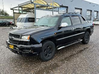 krockskadad bil auto Chevrolet Avalanche 5.3 USA 4WD Automaat 1500 2003/7