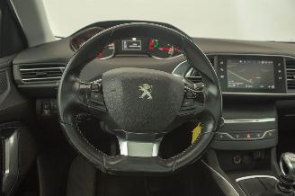 Peugeot 308 SW 1.2 Pano 96KW PureTech Blue Lease picture 9