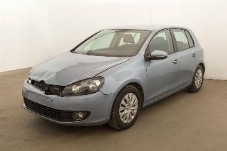 uszkodzony samochody osobowe Volkswagen Golf 1.6 TDI Clima 2011/5