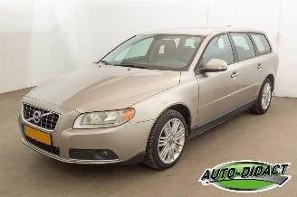 Damaged car Volvo V-70 2.0D 2010/4