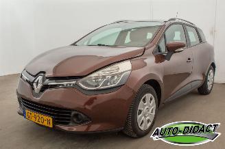 Coche accidentado Renault Clio Estate 1.5 dCi Navi Eco Expression 2015/8