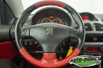 Peugeot 206 CC 2.0-16V Cabrio picture 10