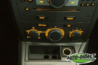 Opel Astra 1.4 Airco picture 9