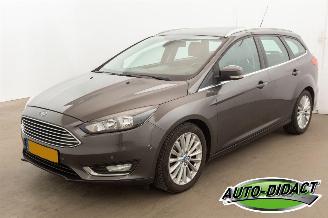 skadebil auto Ford Focus 1.5 Clima Navi Titanium Edition 2015/7