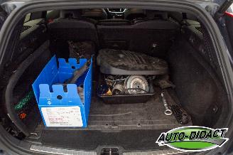 Volvo V-60 2.0 B4 Motor schade Autom Clima Navi Leder R-Design picture 30