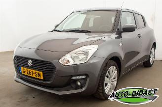 uszkodzony samochody osobowe Suzuki Swift 1.2 Hybrid Airco Camera Select Smart 2019/11