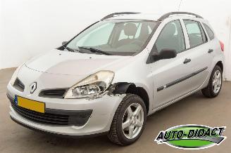 uszkodzony samochody osobowe Renault Clio 1.2-16V Airco Expression 2008/4