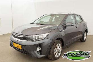 Coche accidentado Kia Stonic 1.2 MPi 66.962 km Airco Navi ComfortPlusLine Navigator 2018/2