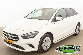skadebil auto Mercedes B-klasse 200d Automaat Clima Halfleder 2021/10