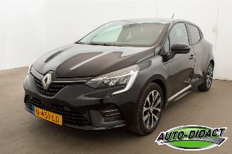 damaged passenger cars Renault Clio 1.0 TCe Bi-Fuel Zen 101.314 km Navi 2021/11