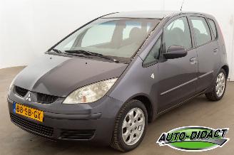 krockskadad bil auto Mitsubishi Colt 1.3 Invite Airco 2005/11