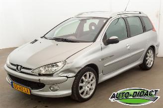 krockskadad bil auto Peugeot 206 SW 1.6-16V Quiksilver Airco 2005/10