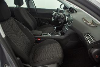 Peugeot 308 1.2 PureTech Clima Navi Blue Lease picture 18