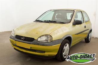 Schadeauto Opel Corsa 1.2i-16V 74.367 km NAP 1999/9