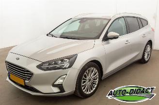 Schadeauto Ford Focus 1.0 EcoBoost Clima Navi Titanium Business 2020/4